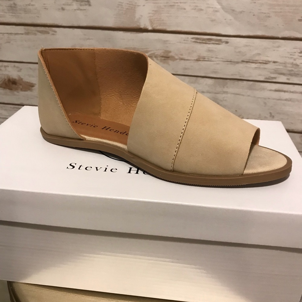 Stevie Hender Blaire Booties in Toast